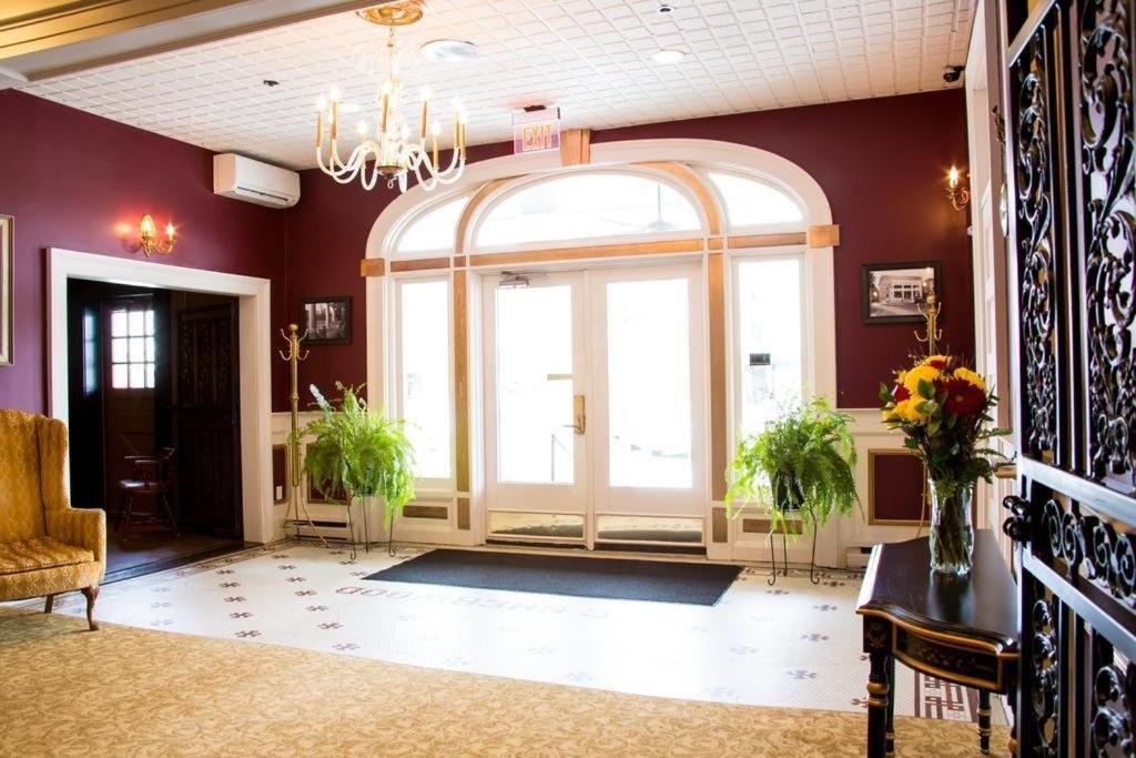 The Sherwood Hotel Greene Exterior photo