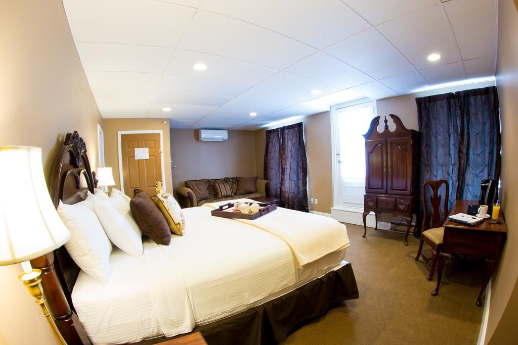 The Sherwood Hotel Greene Room photo