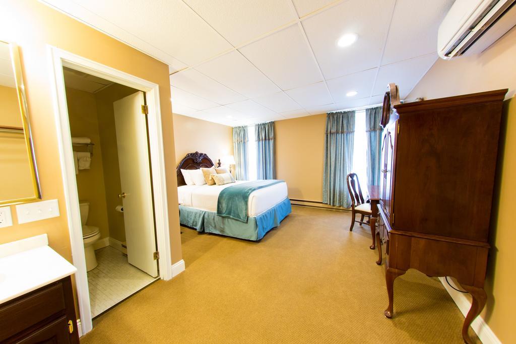 The Sherwood Hotel Greene Room photo