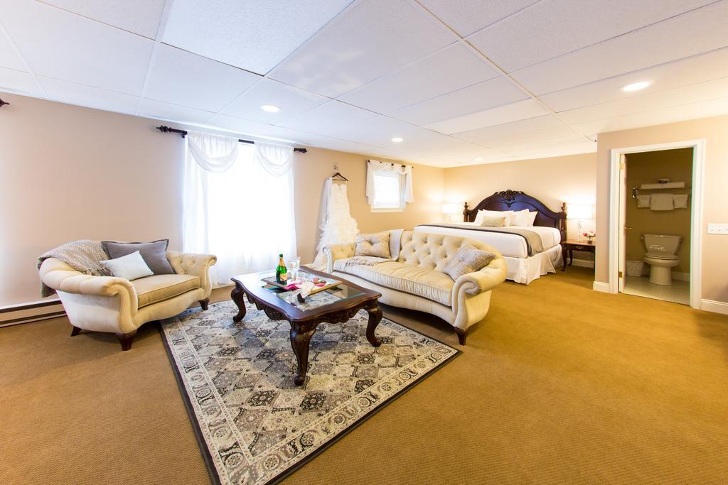The Sherwood Hotel Greene Room photo