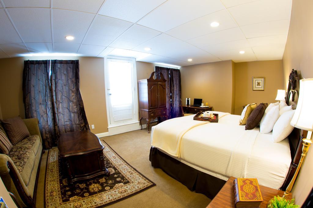 The Sherwood Hotel Greene Room photo